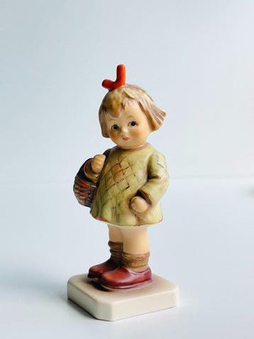 Goebel - Gerhard Skrobek - Beeld, I Brought You a Gift - 10