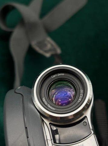Sony DCR-DVD201E Caméscope DVD
