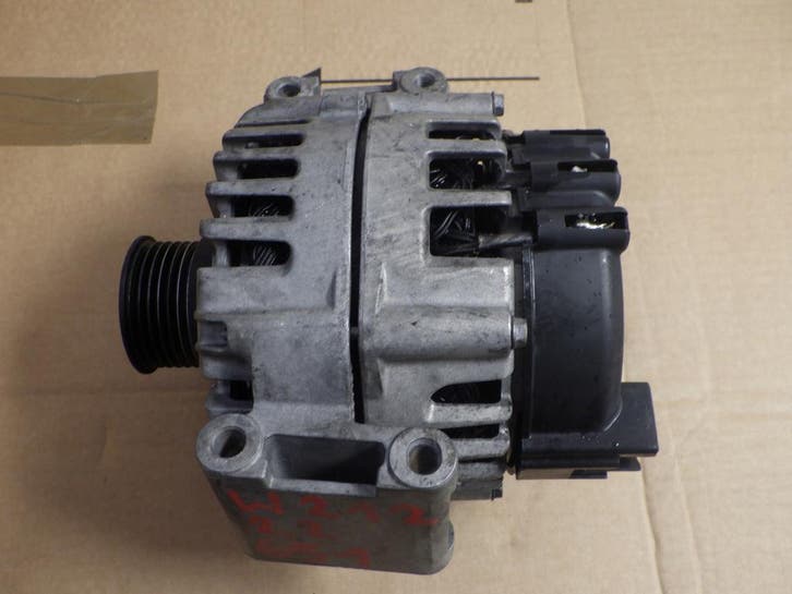 alternator A0009062822 Mercedes W205 W212 2.2, Auto-onderdelen, Motor en Toebehoren, Gebruikt, Verzenden