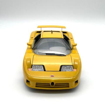 Bburago 1:18 - Modelauto - Bugatti EB 110, Hobby & Loisirs créatifs