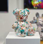 Patryk Konrad - Urban pop bear contemporary sculpture