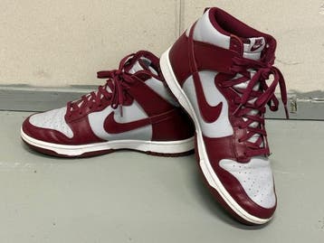 Veiling - Nike Dunk High Dark Beetroot – Maat 44 - Licht g, Kleding | Heren, Schoenen, Nieuw