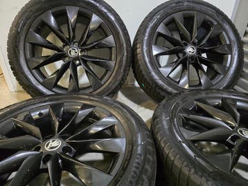 Skoda Enyac VW ID4,5, 7, Buzz Audi Q4 19 inch winterbanden, Autos : Pièces & Accessoires, Verzenden, Banden en Velgen