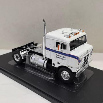 IXO 1:43 - Modelauto - Kenworth Bullnose 1950, Nieuw