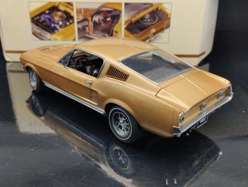 Autoart 1:18 - Voiture de sport miniature - 1/18 Ford, Nieuw