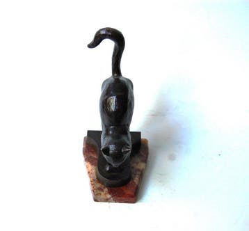 C. Charles - Sculpture, Art deco bronzen kat - nr. 1 - 21 cm