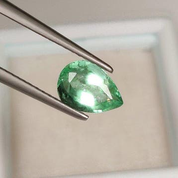 Zonder minimumprijs - 1 pcs Groen Smaragd - 1.30 ct -, Nieuw
