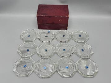 Set van 12 Art Deco glazen onderzetters in originele doos, Antiek en Kunst