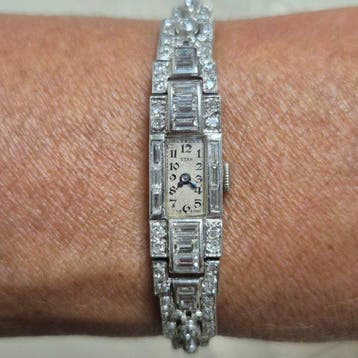 Montre bracelet Art Déco STAR en platine - Diamants 2,16 cts