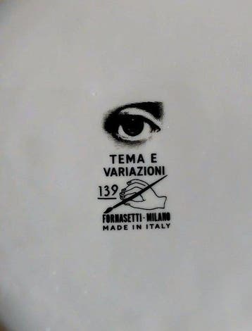 Piero Fornasetti - Plat - Porcelaine - Thème et Variations, Antiek en Kunst