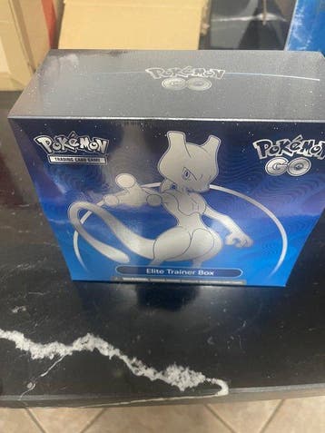 Pokémon - 4 Boîte de dresseur élite - Pokemon go - Sun &, Hobby en Vrije tijd, Nieuw