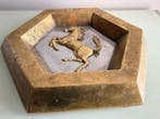 David Marshall – Brutalist aluminum & bronze ashtray –, Antiek en Kunst