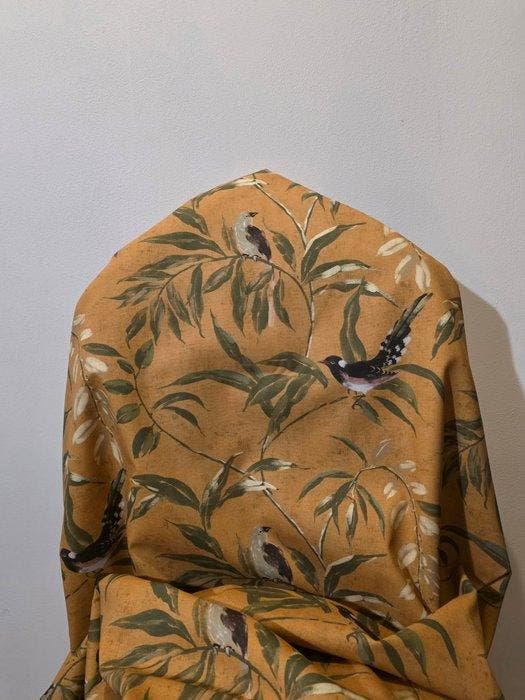 Stof New Chinoiserie Giardino dOcra stof Limited edition, Antiek en Kunst, Antiek | Meubels | Tafels