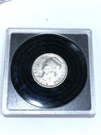 Wereld. Collection of coins, banknotes and stamps and more
