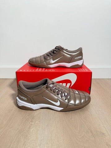 Nike - Sneakers - Maat: EU 43 - Nieuw met tags, Nieuw