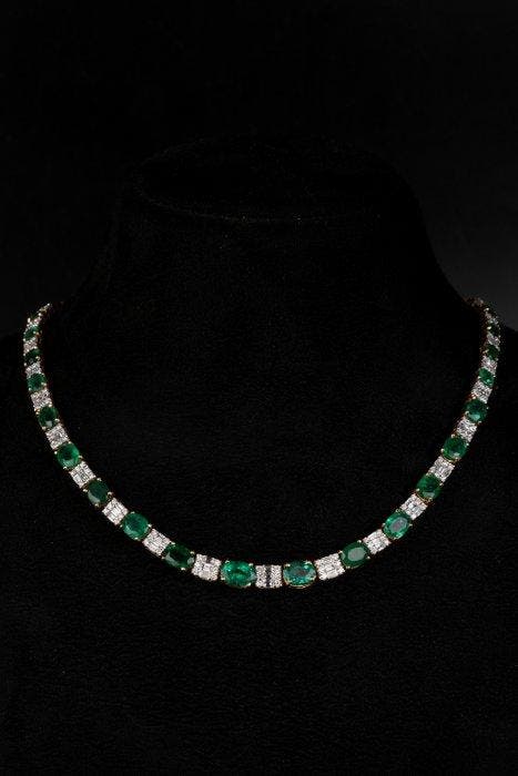 Collier - 18 carats Or jaune - 12.93ct. tw. Émeraude -, Bijoux, Sacs & Beauté, Colliers