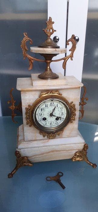 Horloge de bureau Style Louis XIV Bronze, Émail, Marbre,