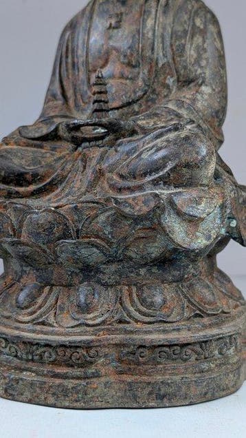 Amitabha (Boeddha van het Westelijke Paradijs): - Brons -