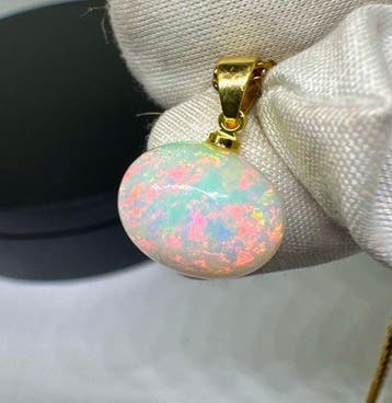 Opale Pendentif - Hauteur : 18.5 mm - Largeur : 14 mm- 1.05