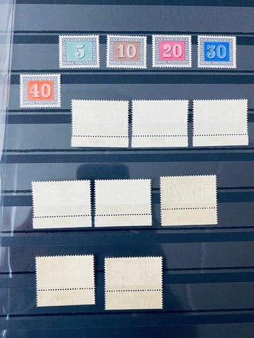 Suisse - Petit assortiment Suisse, avec Pax et bordures,