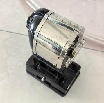 Vintage X-ACTO Vacuum Mount Pencil Sharpener - Puntenslijper