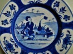 Bord - Chinees figuur zittend op Kang tafel met leren, Antiek en Kunst