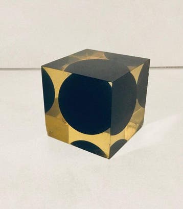 Decoratief ornament - Danese Milano - Cubo in resina - Enzo