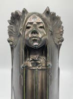 Vaas - Keramiek - Vaasje in Art Nouveau-stijl met maagd