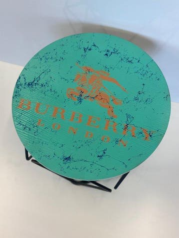 Rob VanMore - Tea-Time by Burberry Table - ø40cm