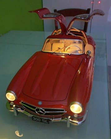 IXO 1:8 - Model sportwagen - MERCEDES - BENZ 300 SL ali di