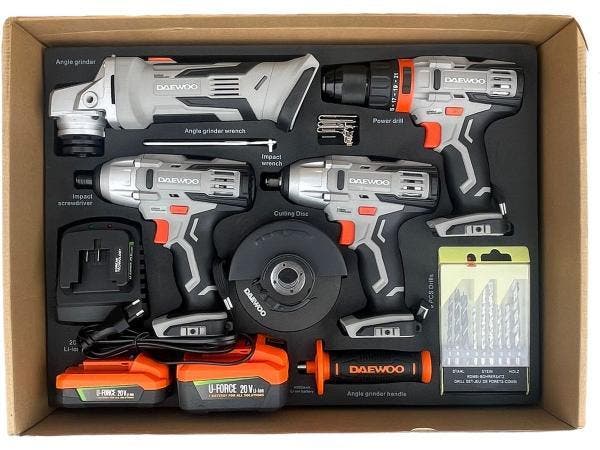 Veiling - Daewoo 4-in-1 powertool set met accus en lader DA, Articles professionnels, Machines & Construction | Autre