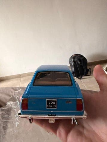 Laudoracing 1:18 - Modelauto - Fiat 128 Coupe 1100 S