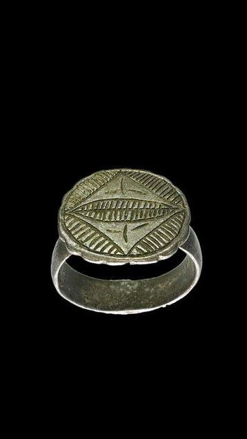 Middeleeuwen, kruisvaardersperiode Zilver Ring