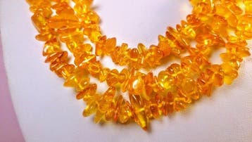 Poli - Ambre - Long Baltic Amber necklace - clear Honey