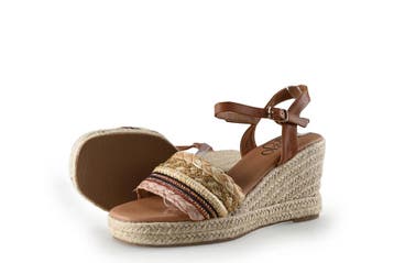 Bosco Sleehakken in maat 38 Beige, Kleding | Dames, Bosco, Verzenden, Beige, Zo goed als nieuw