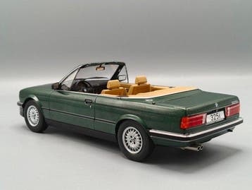 MCG (Model Car Group) 1:18 - Modelauto - BMW 325i E30, Nieuw