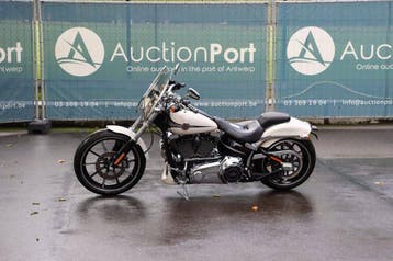 Veiling: Motor Harley-Davidson BREAKOUT SOFTAIL Benzine 2014, Motos