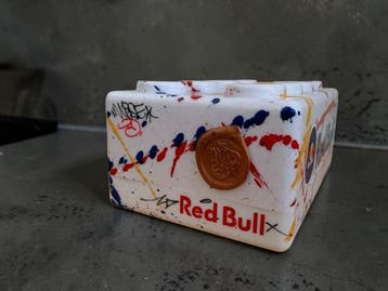 WASE - Figurine-jouet BOX BRIQUE LEGO GÉANTE REDBULL - 2020