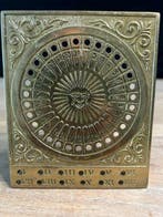 Eeuwigdurende kalender - Europa - Messing Bureaukalender