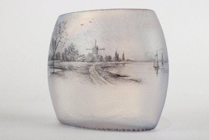 Daum Frères - Vase - Paysage lacustre - Opaline, Antiquités & Art, Antiquités | Meubles | Chaises & Canapés