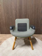 Vitra East River Chair, Huis en Inrichting, Verzenden, Zo goed als nieuw