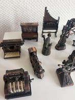 Beeldje - Collection de miniatures dobjets anciens (caisse