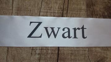 Bedrukt lint Ramona Creme met Zwarte opdruk 70 mm 80 cm, Nieuw