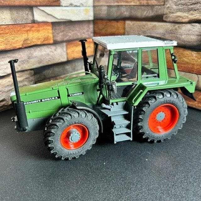 Schuco 1:32 - Model landbouwmachine - Schuco 1:32 Fendt, Hobby en Vrije tijd, Modelauto's | 1:5 tot 1:12