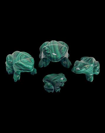 Figuursnijwerk, Beautiful Hand-Carved Malachite Frog