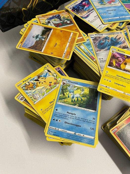 Pokémon - 2500 Mixed collection - Sword & Shield - Astral, Hobby & Loisirs créatifs, Jeux de cartes à collectionner | Pokémon