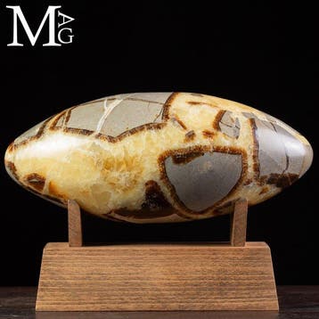 Shiva Lingam, un symbole sacré de lInde - Shiva Lingam en