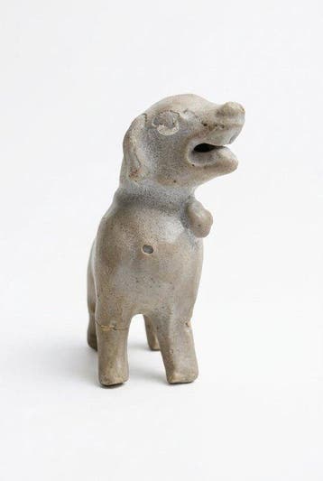 Oud-Chinees, Ming-dynastie Porselein beeld van een hond - 7