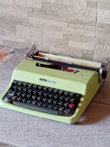 Marcello Nizzoli - Olivetti, Lettera 32 - Typemachine -