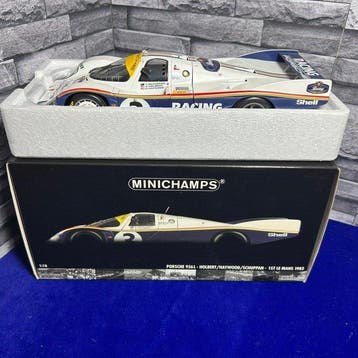 Minichamps 1:18 - Model raceauto - Minichamps 1:18 Porsche, Nieuw